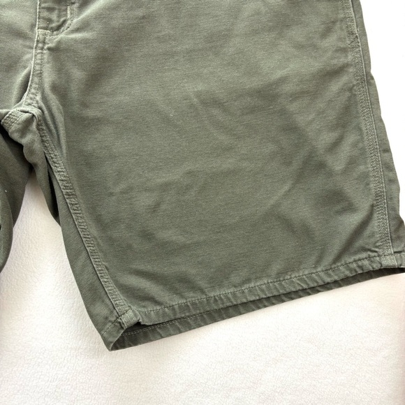 Vintage “90’s” Carhartt Men's Army Green Canvas Carpenter Knee Length Short (42) - Picture 5 of 12